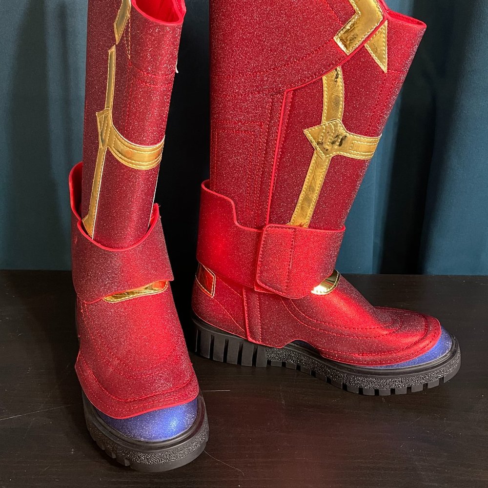 Hot Topic Captain Marvel Boots - Size 6 - New in Box.